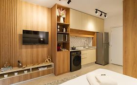Studio Completo com Lava e Seca - Perto do Metrô e Parque Ibirapuera - Rua Sena Madureira